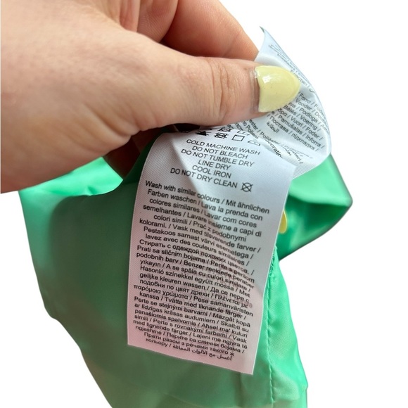 Vero Moda Cropped Vest In Jade Cream Neon Green Size 6 NWT - Picture 8 of 8